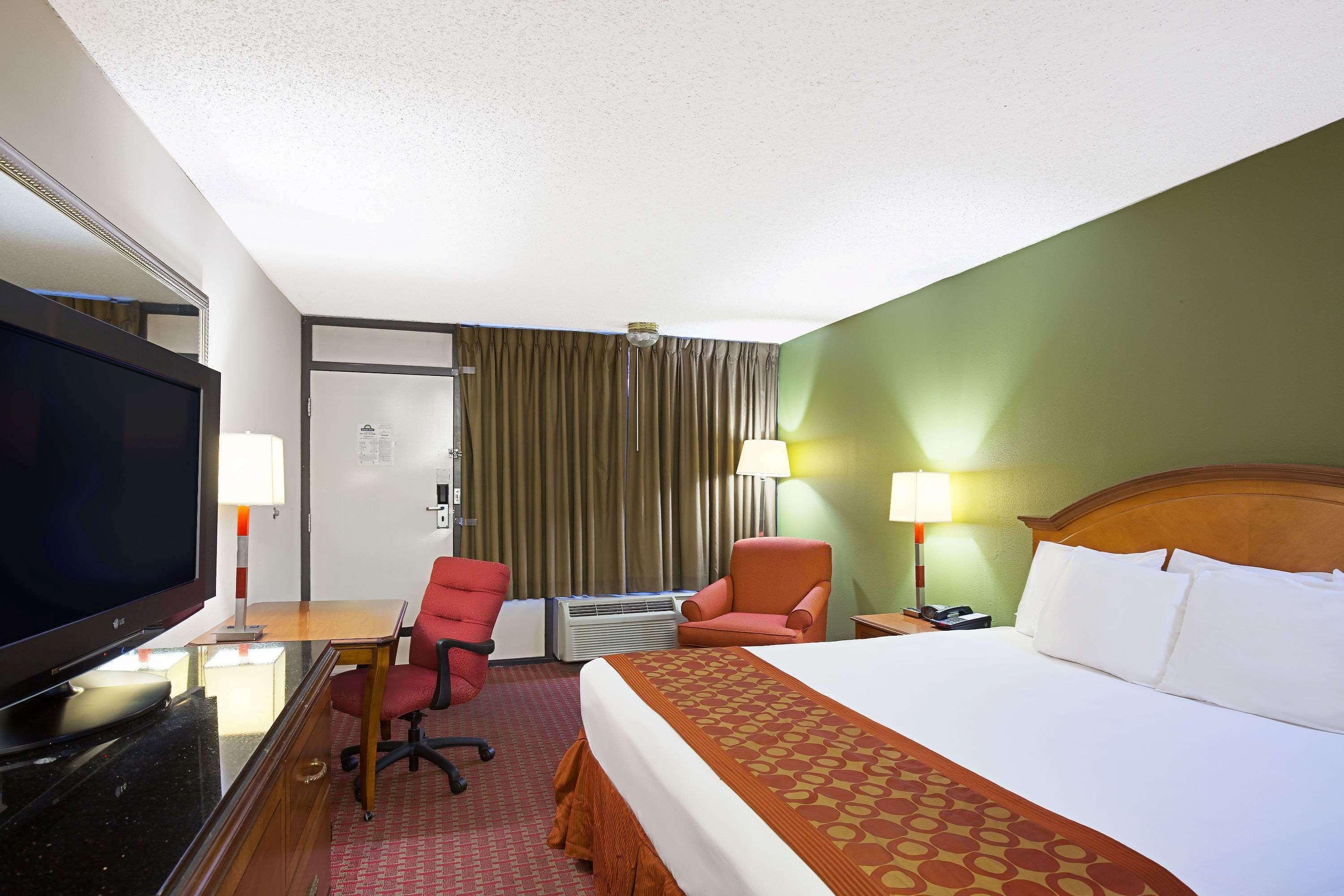 Days Inn Lafayette/University Buitenkant foto