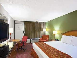 Days Inn Lafayette/University Buitenkant foto